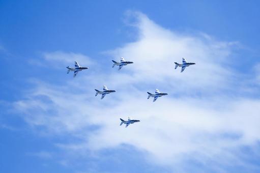 ブルーインパルス ブルーインパルス,tー4,航空自衛隊の写真素材