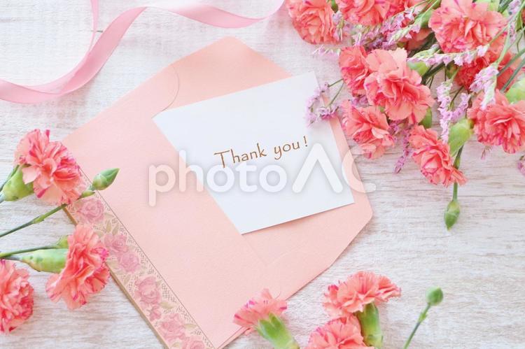 ありがとうを添えて 母の日,花,カーネーションの写真素材