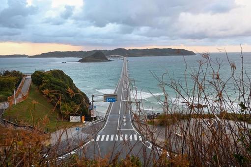 角島大橋 角島大橋 夜明け,山口県,晴天の写真素材