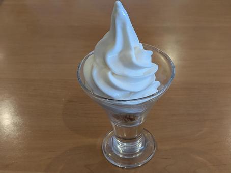 ファミリーレストランのアイスクリーム ファミリーレストランのアイスクリーム ガスト,ランチ,外食の写真素材