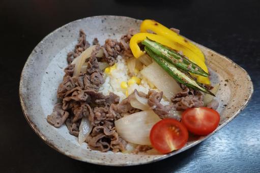 コーンご飯とビーフのワンディッシュ コーンご飯とビーフのワンディッシュ 焼き肉,ビーフ,コーンの写真素材