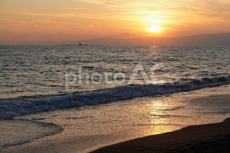 湘南の夕日 海,夕焼け,砂浜の写真素材