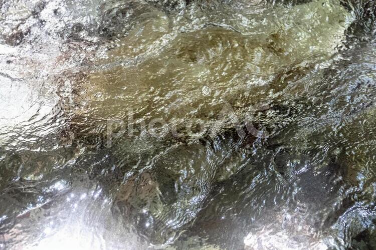 川　水の流れ02　水面と流水 川,流れ,水流の写真素材