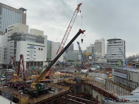 三宮駅前大規模工事 三宮駅前大規模工事 三宮,三宮駅,クレーンの写真素材