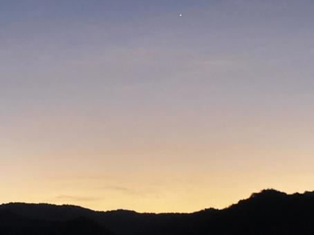 明け方の東の空 明け方の東の空の写真