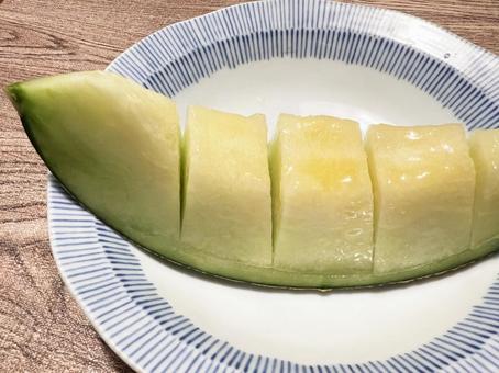 美味しそうなカットメロン 砂丘メロン,メロン,果物の写真素材