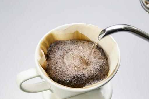 ドリップコーヒー　コーヒードーム ドリップコーヒー,コーヒードーム,ペーパードリップの写真素材
