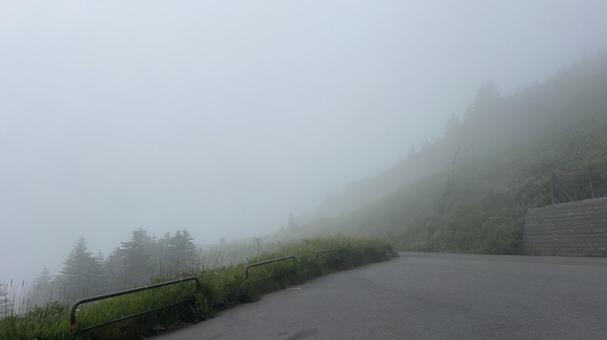 山の霧 霧,もや,ガスの写真素材