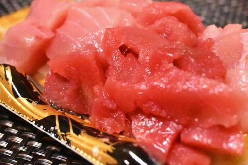 脂の乗った山盛りのマグロ 刺身,マグロ,魚介類の写真素材