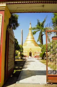 ミャンマー寺　ルンビニ　1 風景,ミャンマー寺,ビルマ様式の写真素材