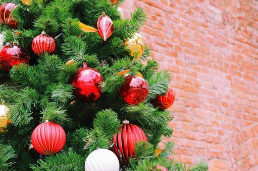 華やかなクリスマスツリー 華やかなクリスマスツリー クリスマス,冬,モミの木の写真素材