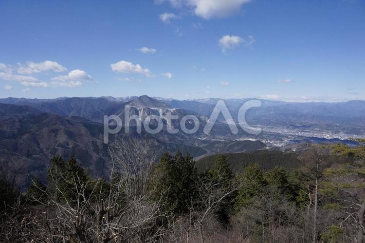 武甲山と秩父盆地 山,風景,武甲山の写真素材