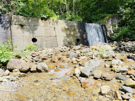 水上高原のダムと岩場の渓流 水上高原,川場,ダムの写真素材