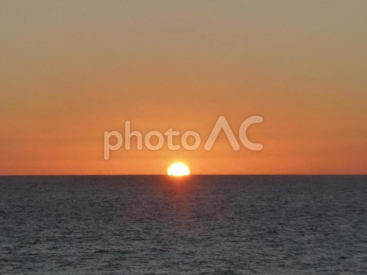 ニュージーランドの海と夕日 ニュージーランド,海,夕焼けの写真素材