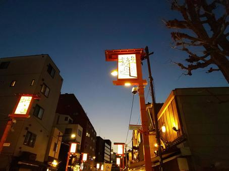 伝法院通り、夕暮れ時 伝法院通り、夕暮れ時の写真