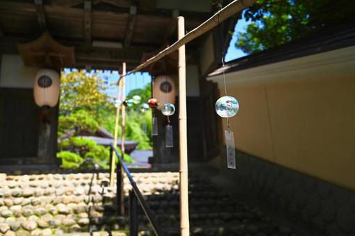 医王山 油山寺の風鈴 医王山 油山寺の風鈴の写真