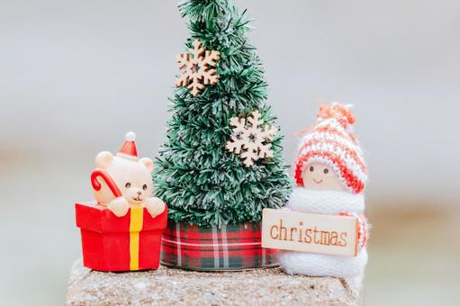 一緒にクリスマスパーティー行こうね クリスマス,クリスマスツリー,サンタクロースの写真素材