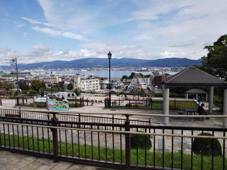 函館元町公園から　歴史と海のコントラスト 函館,元町公園,港町の風景の写真素材