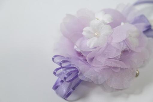 紫の布花飾り 紫の布花飾りの写真