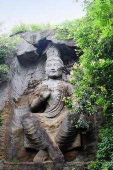 鷹取山の磨崖仏 鷹取山の磨崖仏の写真