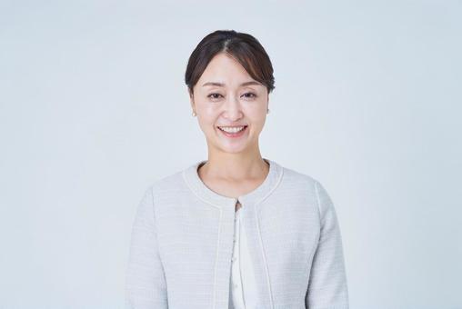 ビジネスウーマンのポートレート ビジネスウーマンのポートレート 女性,ミドル,中年の写真素材