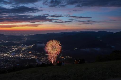 米ノ山から見下ろす夜空の華 米ノ山から見下ろす夜空の華 花火,福岡,米ノ山展望台の写真素材