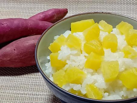 サツマイモ御飯 サツマイモ御飯 さつまいも,サツマイモ,ご飯の写真素材
