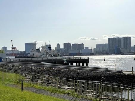2025年春 昼間の東京お台場の風景 2025年春 昼間の東京お台場の風景 都心,さわやか,りんかい線の写真素材
