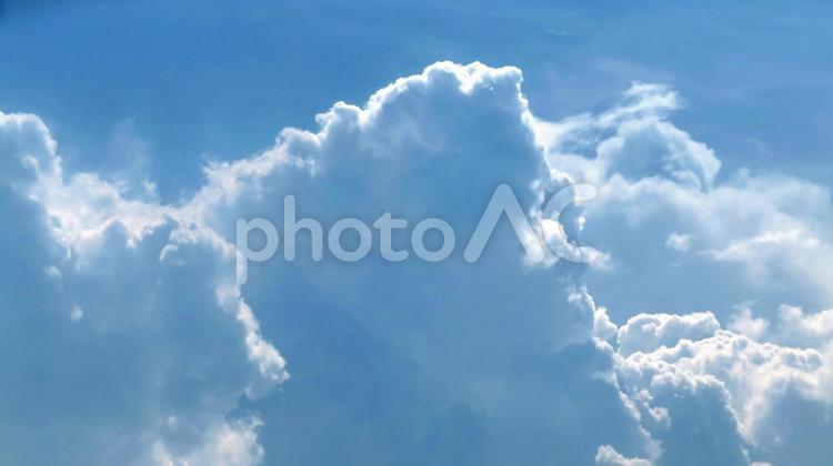 雲（しばし休みたい～） 雲,積雲,白雲の写真素材