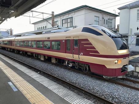 クハE653-1008号車 クハE653-1008号車の写真