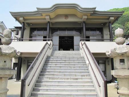 【風景写真】正明寺(広島県三原市)の風景 【風景写真】正明寺(広島県三原市)の風景 正明寺,浄土真宗,寺社仏閣の写真素材