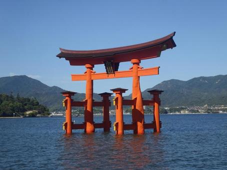 厳島神社 厳島神社,鳥居,宮島の写真素材