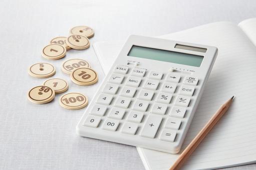 家計簿　イメージカット お金,計算,電卓の写真素材