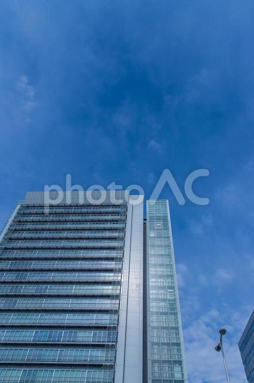写真素材：オフィス街のビル ビル,青空,雲の写真素材
