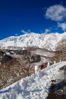 250320秋山郷上野原 250320秋山郷上野原の写真