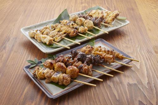 焼き鳥　盛り合わせ　たれ　塩 焼き鳥,盛り合わせ,セットの写真素材