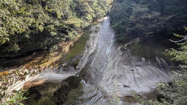 滑床渓谷の雪輪の滝 滝,雪輪の滝,滑床の写真素材