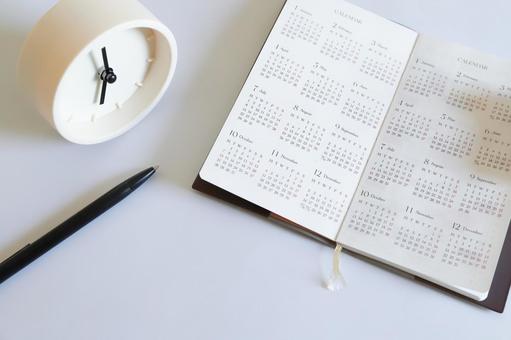 手帳と時計 スケジュールイメージ 手帳と時計 スケジュールイメージ 時計,カレンダー,スケジュールの写真素材