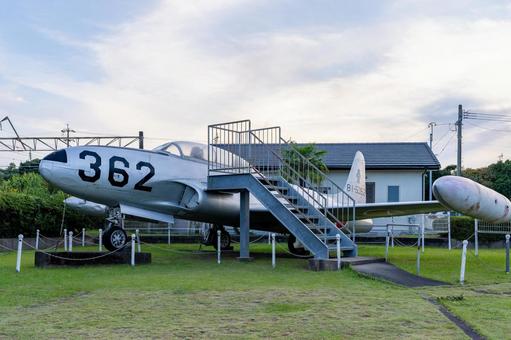 日向新富駅横のT-33Aジェット練習機 飛行機,練習機,戦闘機の写真素材