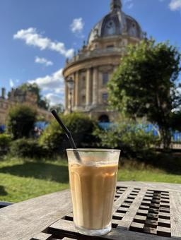 コーヒーとラドクリフカメラ コーヒーとラドクリフカメラの写真