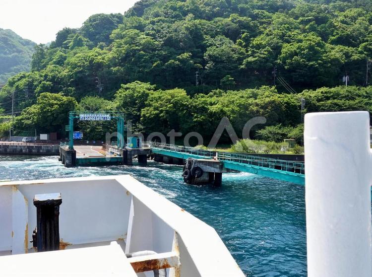 土肥港風景　駿河湾フェリーの旅 土肥,出航,船旅の写真素材