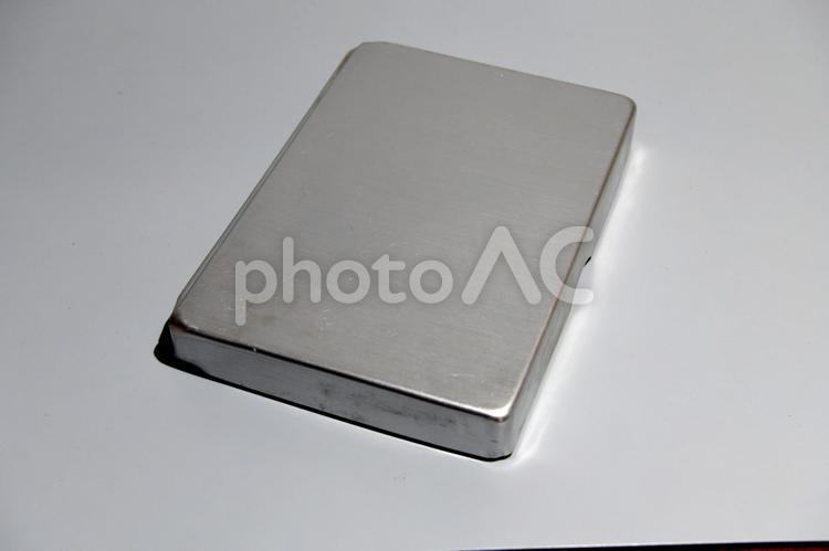 日の丸弁当を思い起こすアルミ製の弁当箱 弁当箱,アルミ製,アルミの写真素材