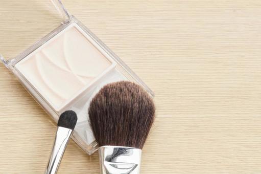 ハイライトパウダーとメイクブラシ メイク,化粧品,ハイライトパウダーの写真素材