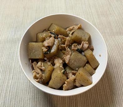 こんにゃく炒め2 こんにゃく炒め2 こんにゃく,炒め物,おかずの写真素材
