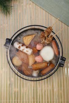 おでん おでん,牛スジ,ちくわの写真素材