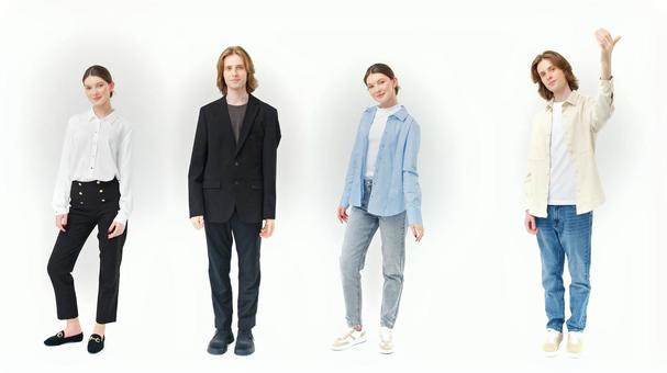 カメラ目線で微笑む若い外国人男女 カメラ目線で微笑む若い外国人男女の写真
