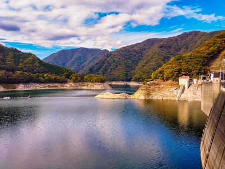ダム紅葉川治 紅葉,秋,川治ダムの写真素材