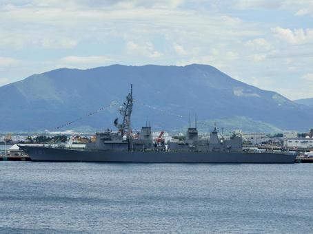 青森港に停泊する満艦飾の護衛艦むらさめ むらさめ,海上自衛隊,護衛艦の写真素材