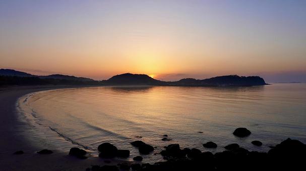 Tsutsukihama Beach at sunrise in Iki City, Nagasaki Prefecture, JPG