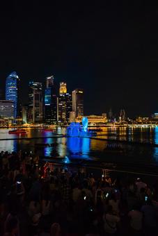 【シンガポール】マリーナベイサンズの噴水 シンガポール,マリーナベイサンズ,ベイフロントの写真素材
